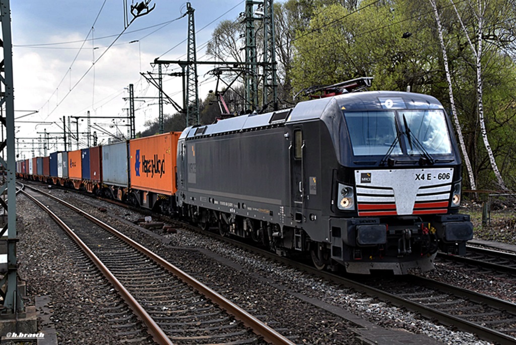 193 606 ist mit einen kastenzug durch hh-harburg gefahren,16.04.16