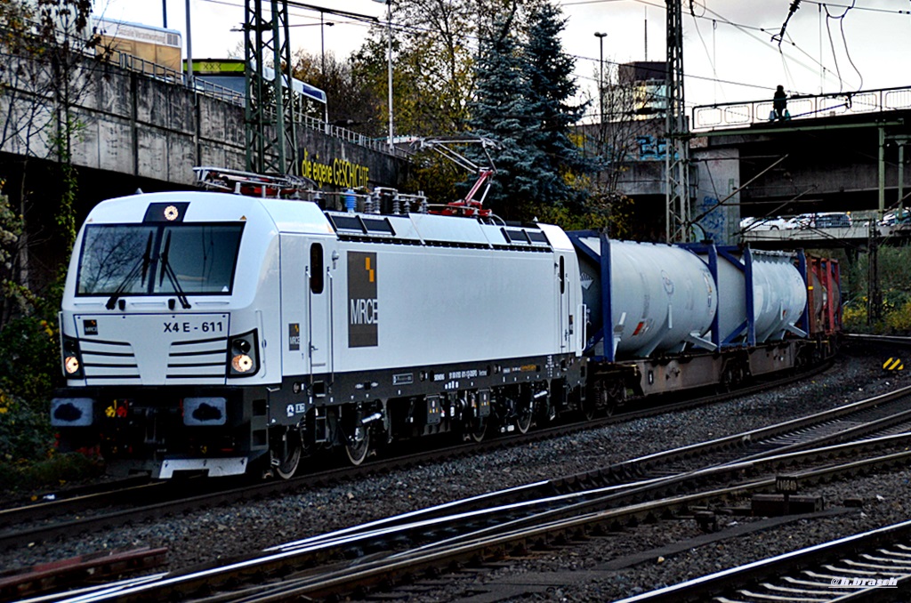 193 611,zog einen containerzug durch hh-harburg,12.11.15