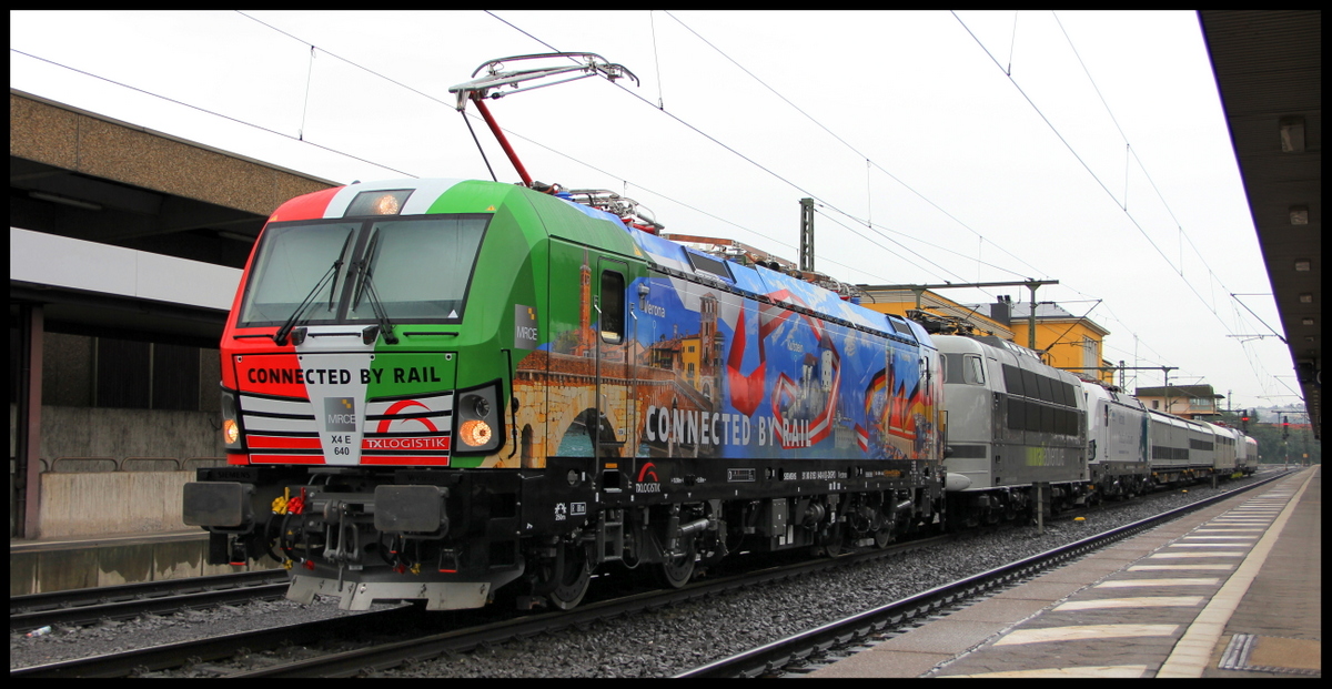 193 640 mit einer Innotrans Überführung am 30.09.16 in Fulda