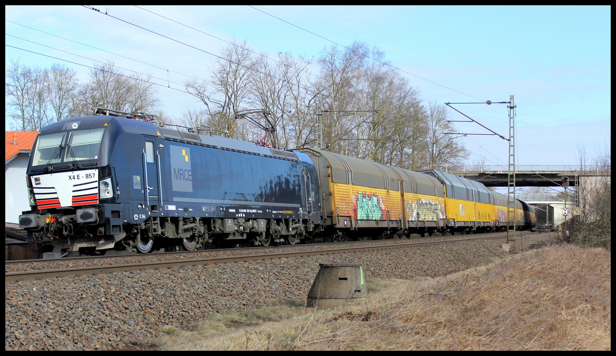 193 857 mit Altmannzug am 26.02.15 bei Kerzell