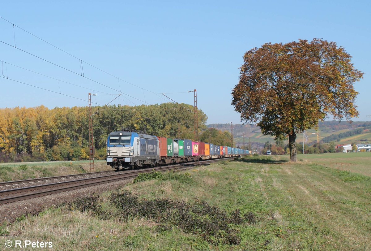 193 880-2 zieht den DGS 41139 Mühlenwerder - Budapest BILK Kombiterminal kurz vor Retzbach-Zellingen. 13.10.18