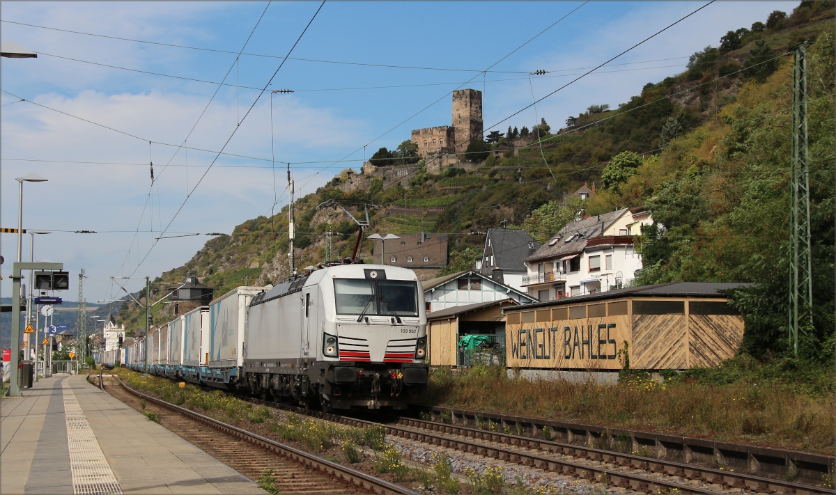 193 962 zog den Ekol am 14.09.21 in Richtung Süden durch Kaub