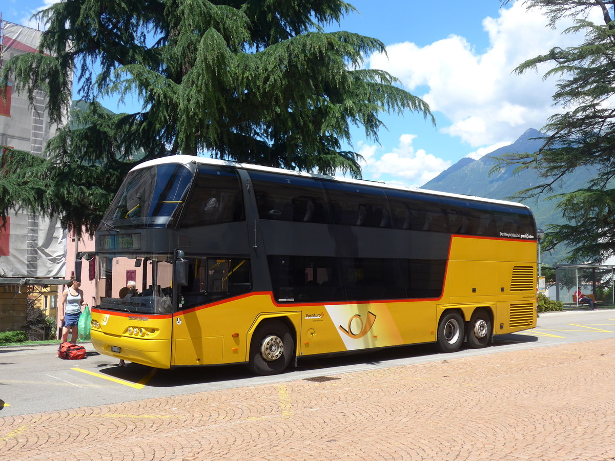 (193'849) - PostAuto Graubnden - GR 162'999 - Neoplan am 9. Juni 2018 beim Bahnhof Bellinzona