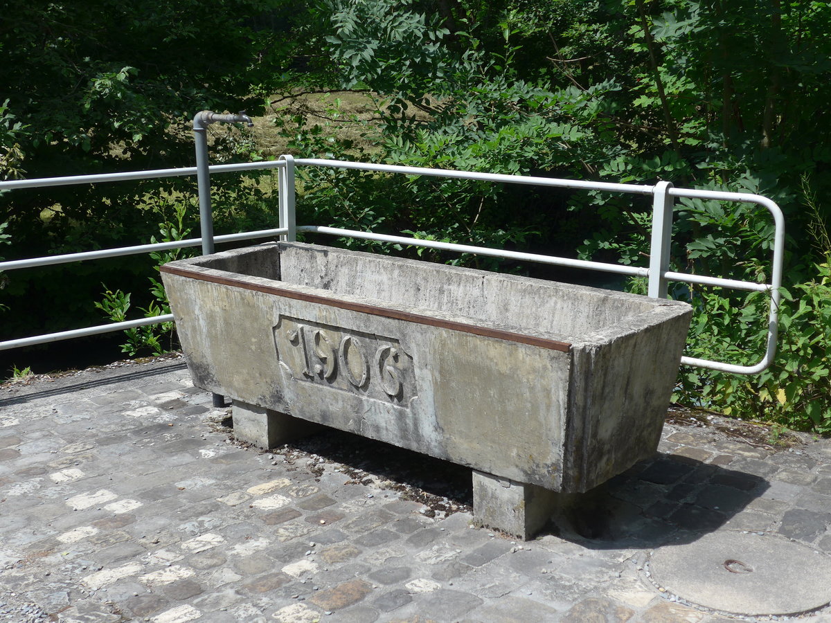 (194'443) - Brunnen von 1906 am 25. Juni 2018 in Tr�mmelbach