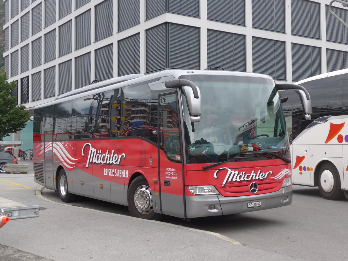 (194'938) - Mchler, Siebnen - SZ 31'264 - Mercedes am 21. Juli 2018 beim Bahnhof Brig