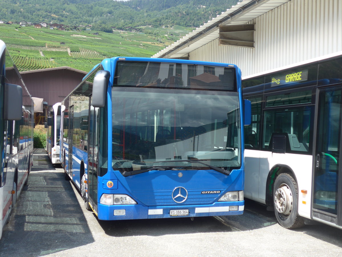 (195'052) - Buchard, Leytron - Nr. 60/VS 386'364 - Mercedes (ex AFA Adelboden Nr. 91; ex AFA Adelboden Nr. 2) am 22. Juli 2018 in Leytron, Garage