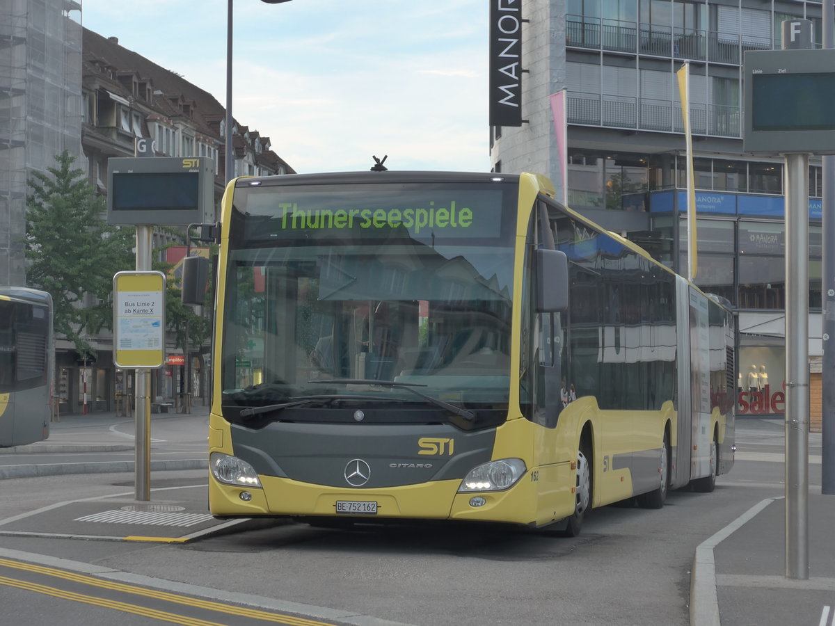 (195'228) - STI Thun - Nr. 162/BE 752'162 - Mercedes am 28. Juli 2018 beim Bahnhof Thun