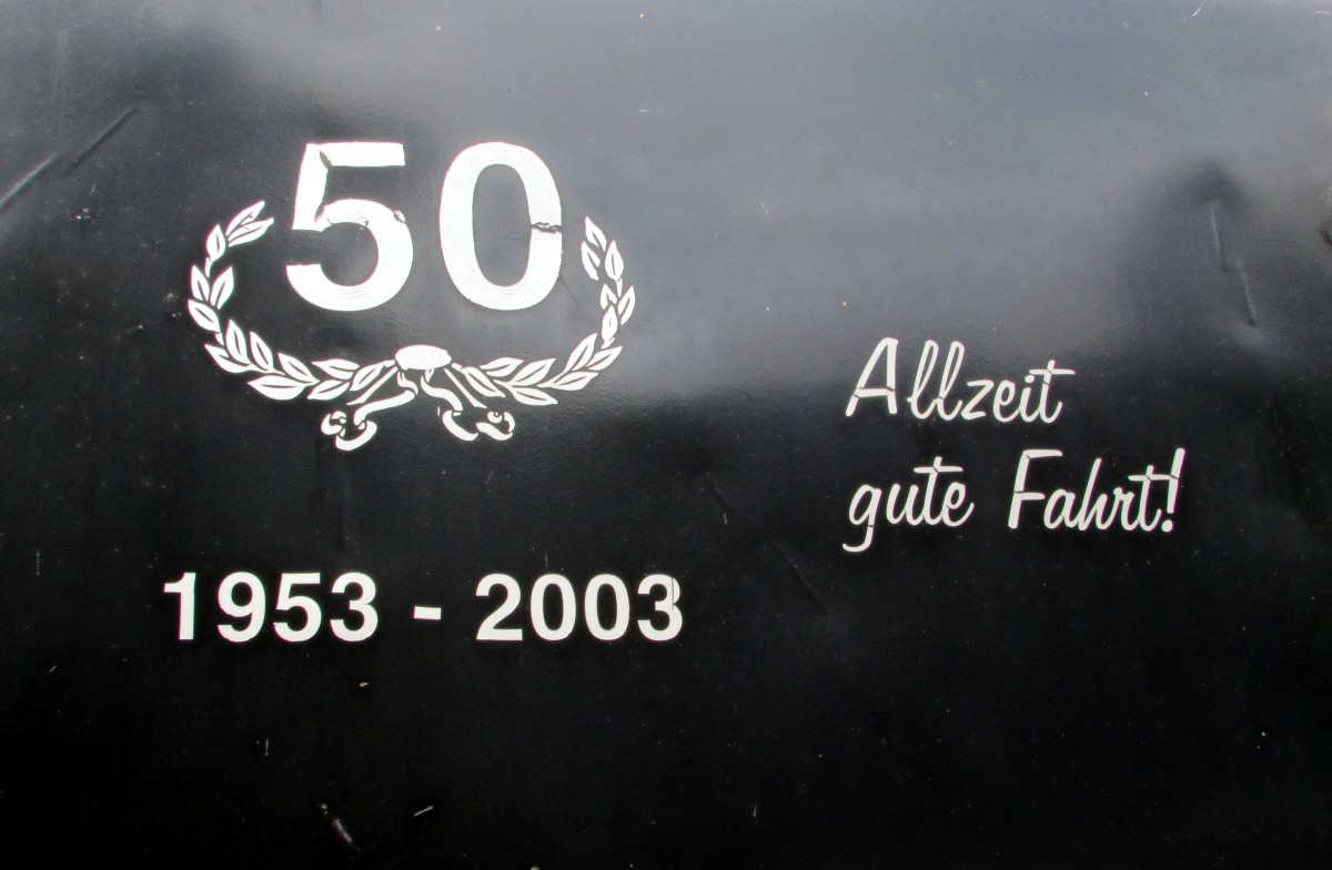 1953-2003.50 Jahre 99 783.Bloß Allzeit gute Fahrt stimmt nicht.
Bis zum 31.12.2007 stand sie unter Dampf und seit dem ist sie kalt.