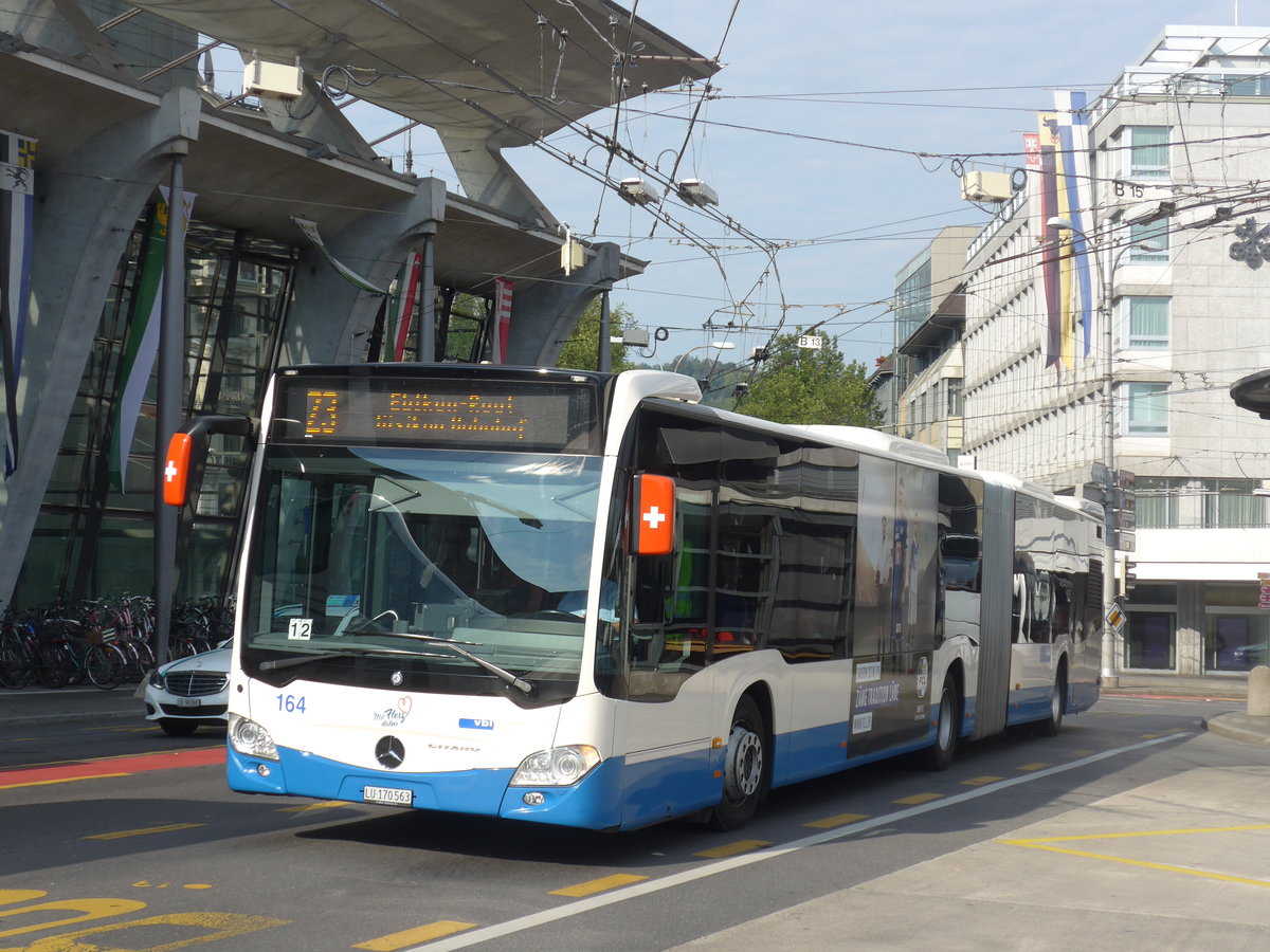 (195'381) - VBL Luzern - Nr. 164/LU 170'563 - Mercedes am 1. August 2018 beim Bahnhof Luzern