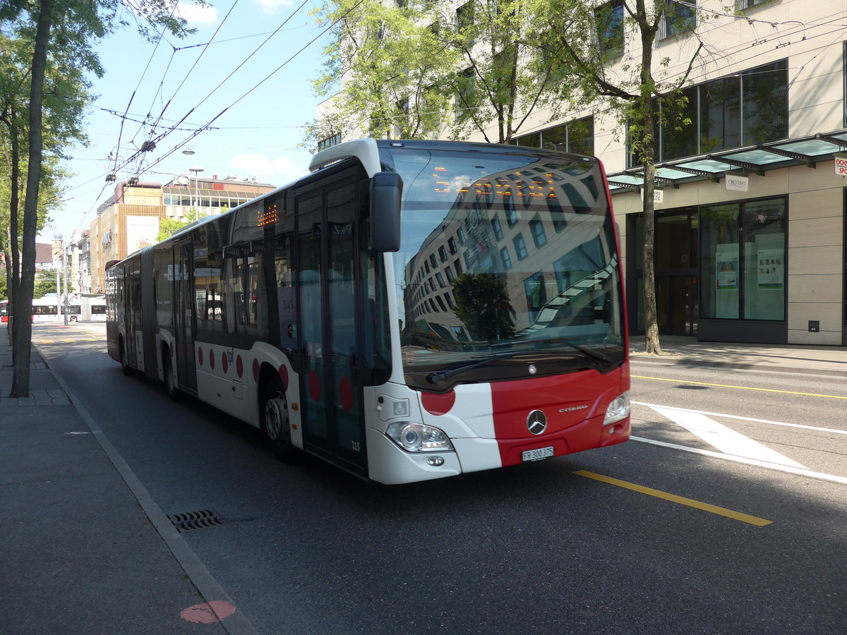 (195'614) - TPF Fribourg - Nr. 115/FR 300'375 - Mercedes am 5. August 2018 beim Bahnhof Fribourg