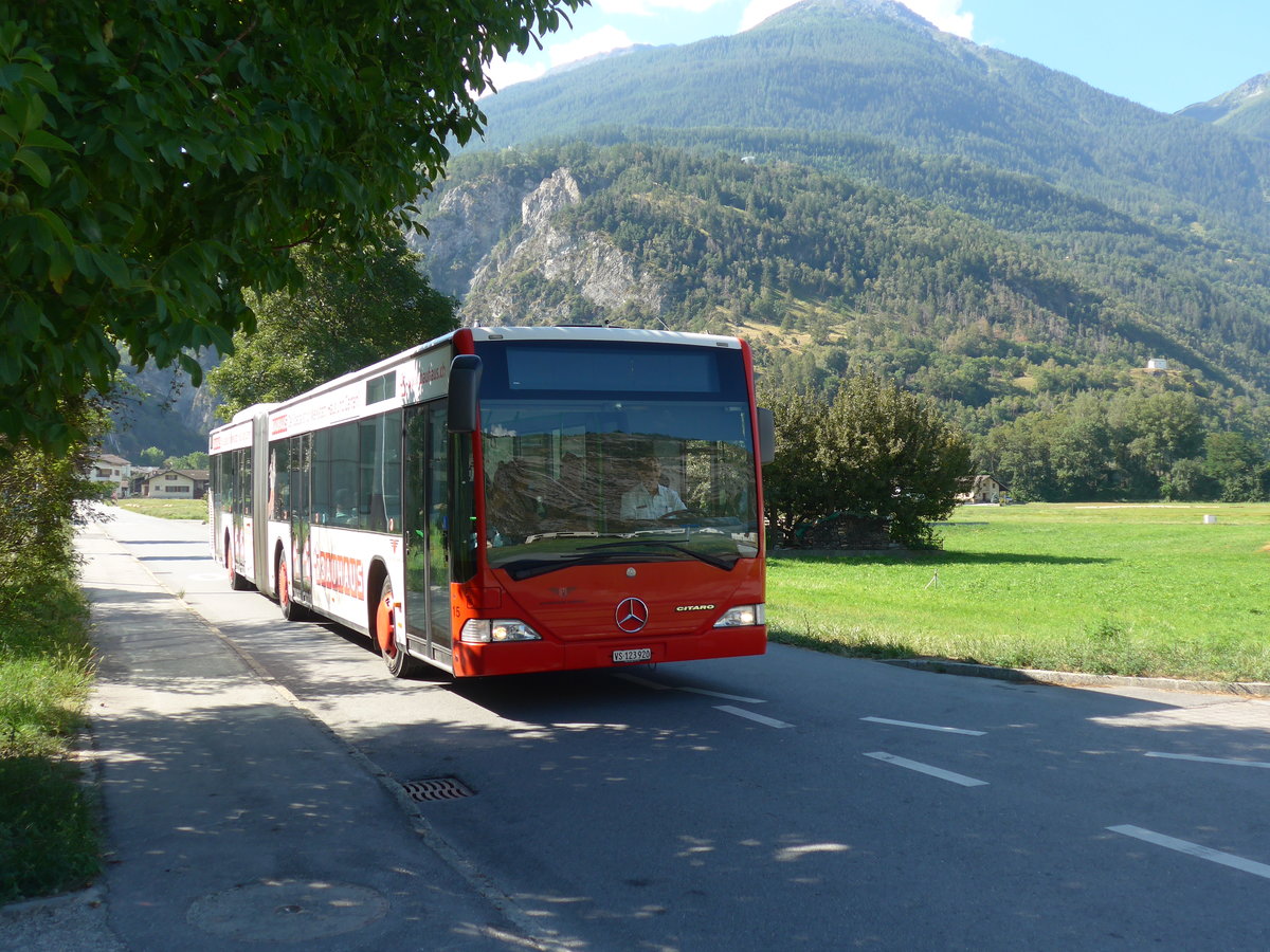 (196'003) - Ruffiner, Turtmann - Nr. 15/VS 123'920 - Mercedes (ex AS Engi Nr. 15; ex SBC Chur Nr. 52; ex SBC Chur Nr. 29; ex ARL Viganello Nr. 23; ex TPL Lugano Nr. 28) am 19. August 2018 in Turtmann, Bahnhofstrasse