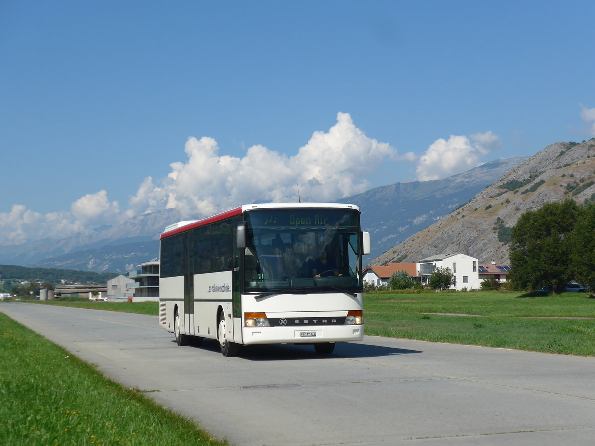 (196'021) - Ruffiner, Turtmann - VS 112'374 - Setra am 19. August 2018 in Turtmann, Flugplatz