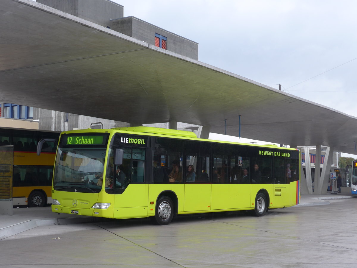 (196'310) - Aus Liechtenstein: LBA Vaduz - Nr. 15/FL 39'815 - Mercedes am 1. September 2018 beim Bahnhof Buchs