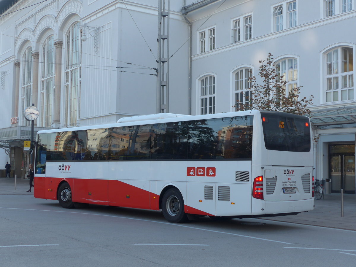 (197'010) - PostBus - BD 14'507 - Mercedes am 13. September 2018 beim Bahnhof Salzburg