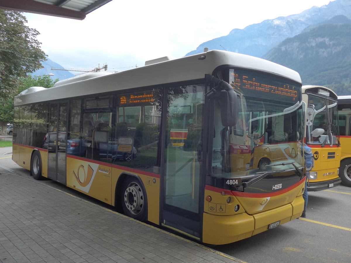 (197'731) - AVG Meiringen - Nr. 67/BE 402'467 - Scania/Hess (ex Nr. 76; ex Steiner, Messen) am 16. September 2018 in Meiringen, Postautostation