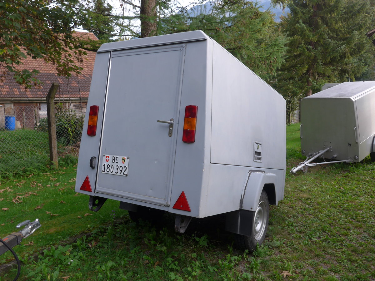 (197'872) - AVG Meiringen - BE 180'392 - Gowa Gepckanhnger (ex P 30'076) am 16. September 2018 in Meiringen, Garage