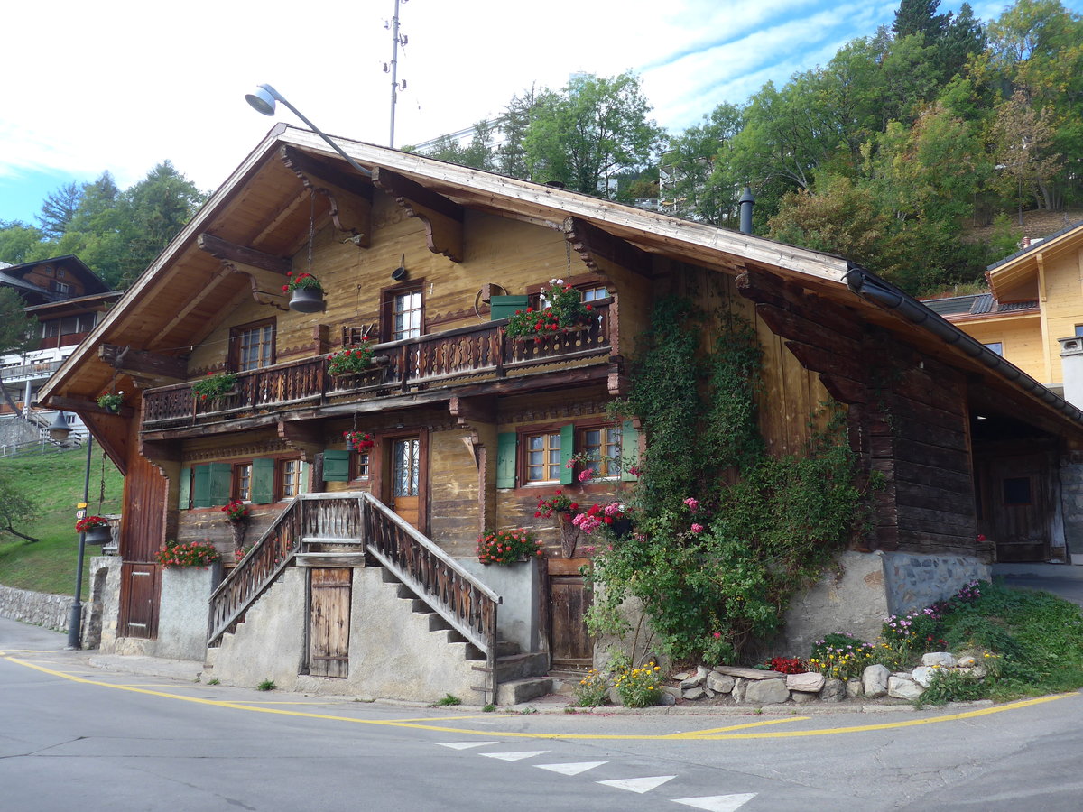 (197'928) - Altes Haus von 1783 am 23. September 2018 in Leysin