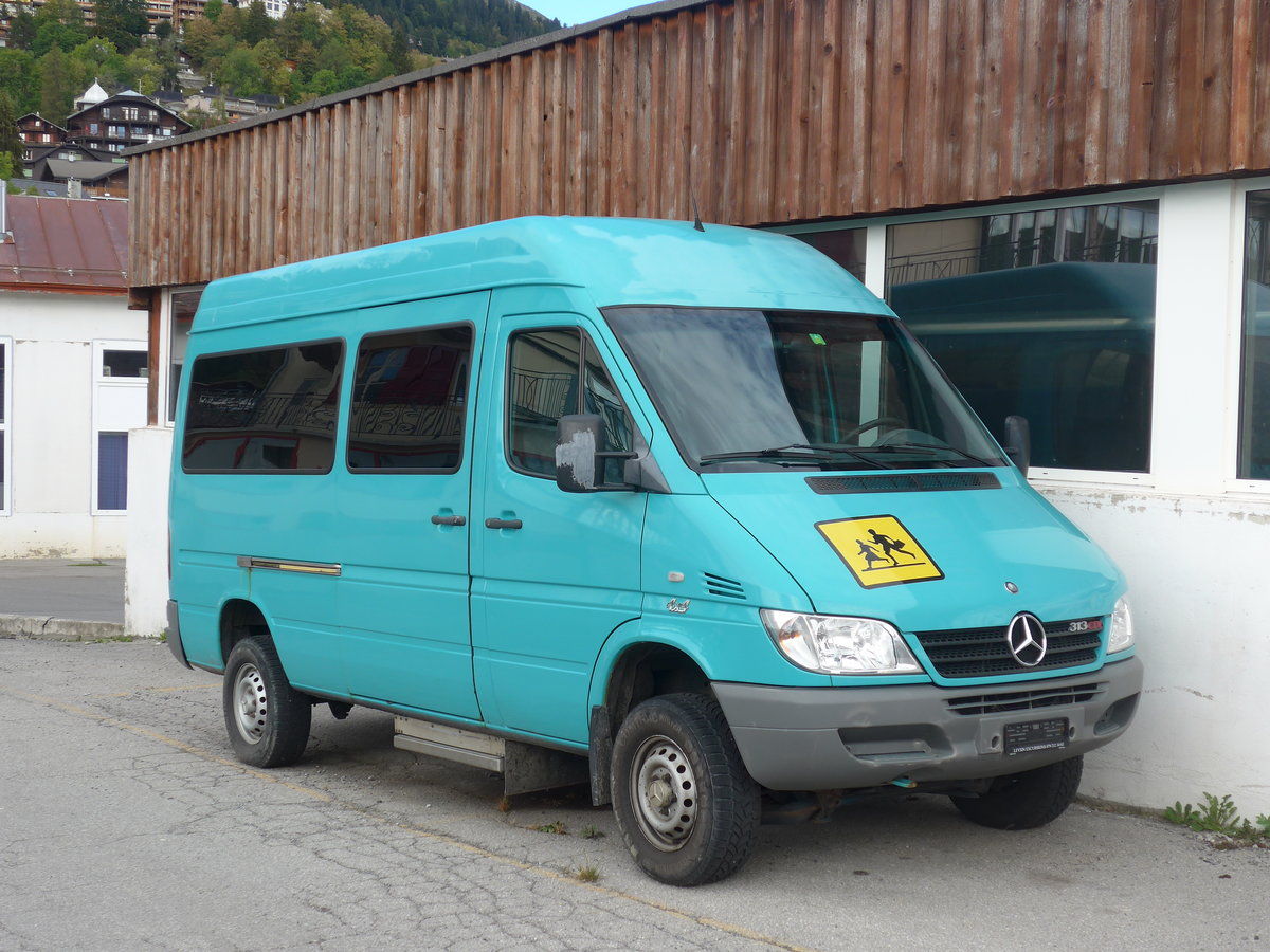 (197'939) - Leysin-Excursions, Leysin - Mercedes am 23. September 2018 in Leysin, Garage