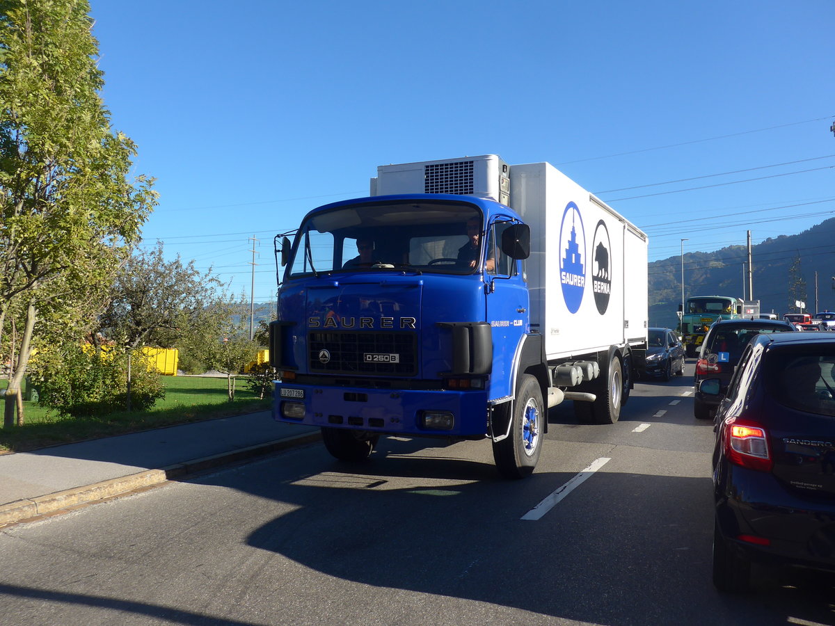 (198'203) - Saurer-Club - LU 207'286 - Saurer am 13. Oktober 2018 in Bilten, Sch�niserstrasse