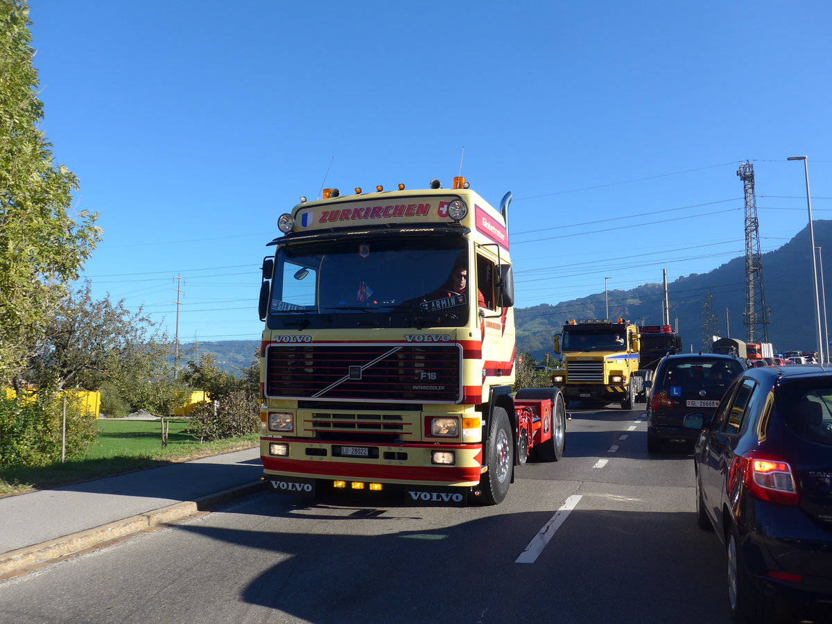 (198'215) - Zurkirchen, Malters - LU 28'022 - Volvo am 13. Oktober 2018 in Bilten, Sch�niserstrasse