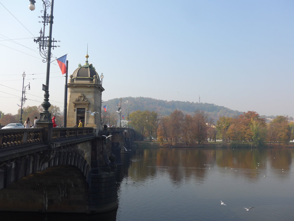 (198'388) - Br�cke der Legionen �ber die Moldau am 18. Oktober 2018 in Praha