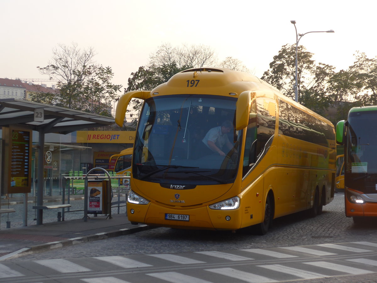 (198'448) - Student Agency, Brno - Nr. 197/9B4 6197 - Scania/Irizar am 18. Oktober 2018 in Praha, Florenc