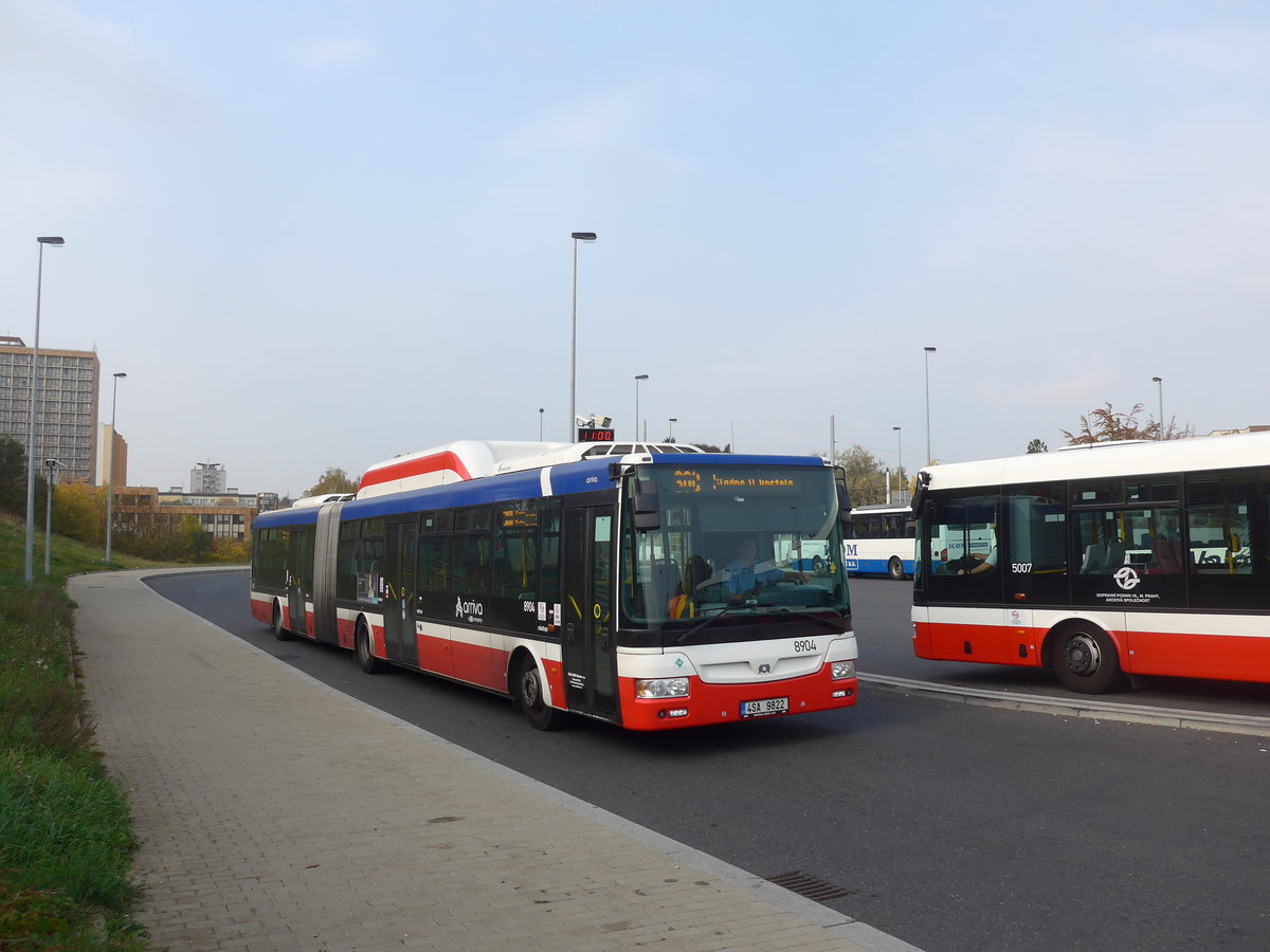 (198'540) - ARRIVA - Nr. 8904/4SA 9822 - SOR am 19. Oktober 2018 in Praha, Ndraz Veleslavn