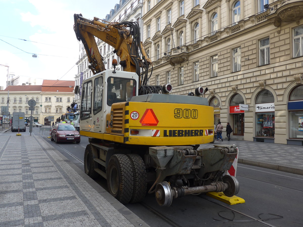 (198'869) - DPP Praha - AOO 01-73 - Liebherr am 20. Oktober 2018 in Praha