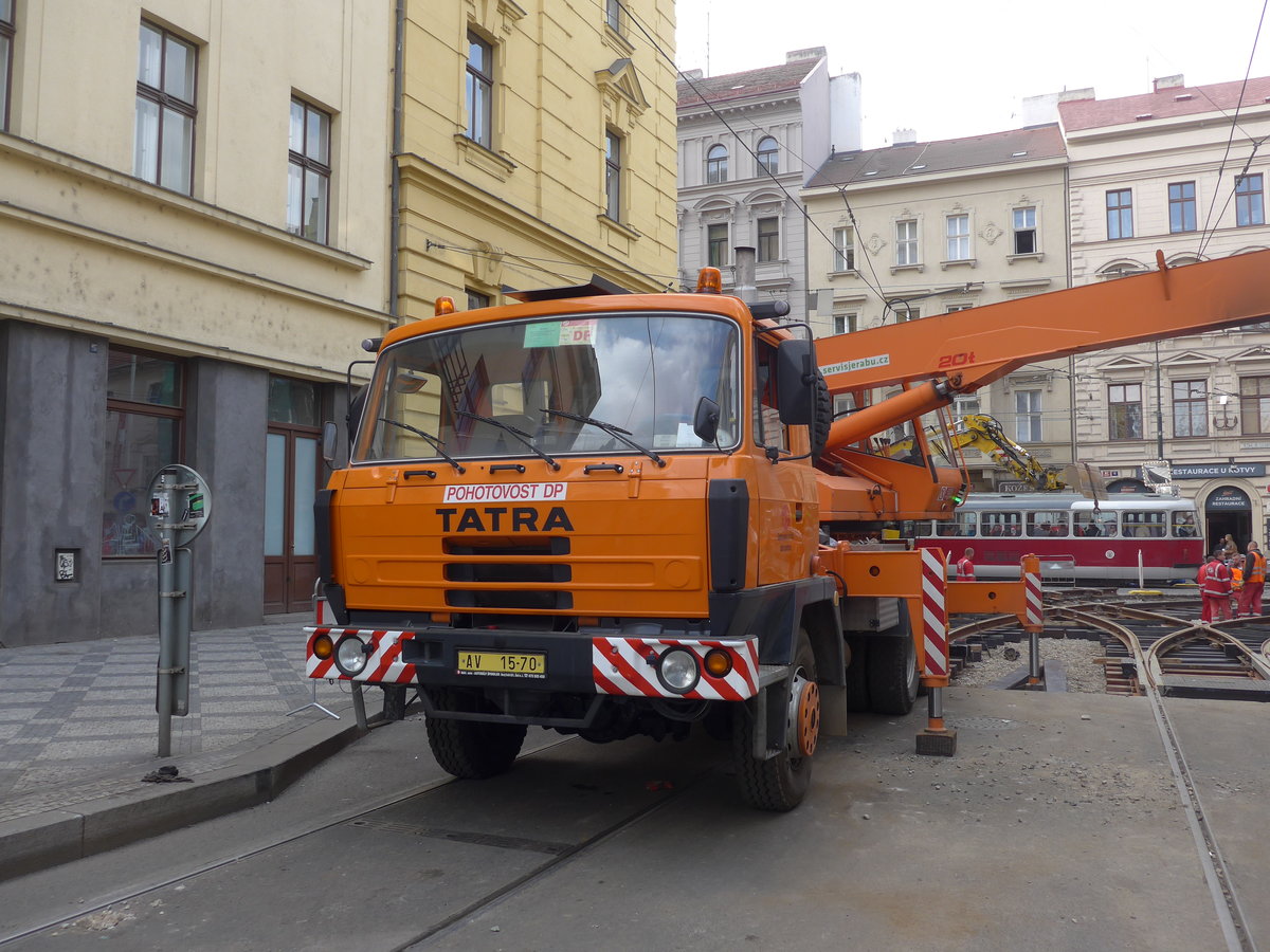 (198'870) - DPP Praha - AV 15-70 - Tatra am 20. Oktober 2018 in Praha, Lazarask