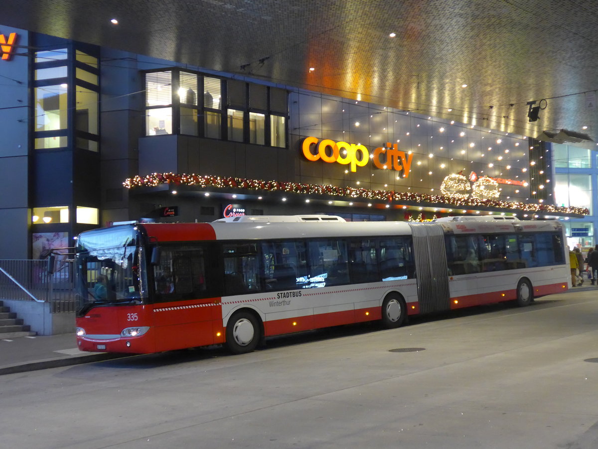 (199'558) - SW Winterthur - Nr. 335/ZH 730'335 - Solaris am 24. November 2018 beim Hauptbahnhof Winterthur