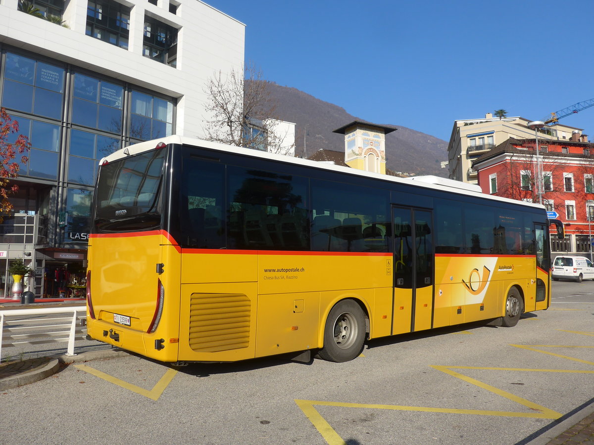 (199'762) - Chiesa, Riazzino - TI 23'599 - Iveco am 7. Dezember 2018 beim Bahnhof Locarno