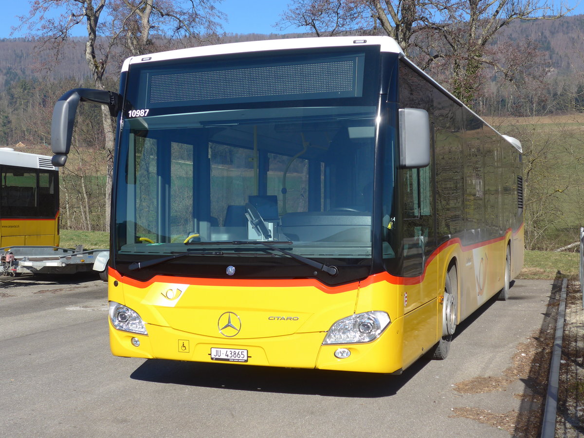 (201'597) - CarPostal Ouest - JU 43'865 - Mercedes am 16. Februar 2019 in Develier, Parkplatz