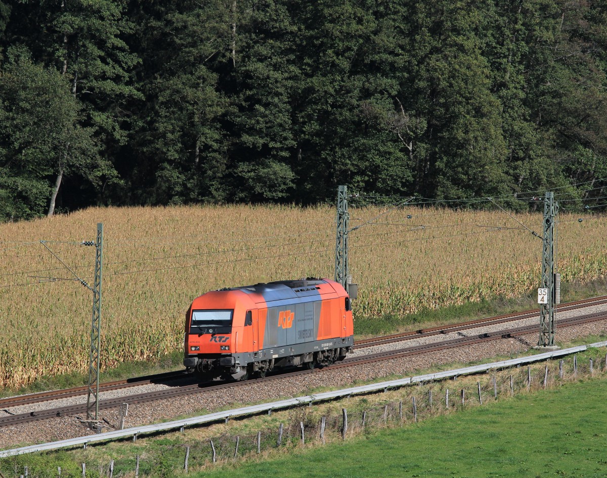 2016 906 auf dem Weg in Richtung Freilassing am 19. Oktober 2014 bei bersee am Chiemsee.