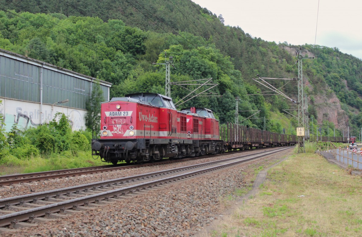 202 240 und 202 738-1 der EBS zu sehen am 07.07.14 bei der Einfahrt in Saalfeld/Saale. Schublok ist 202 597-1 der EBS.