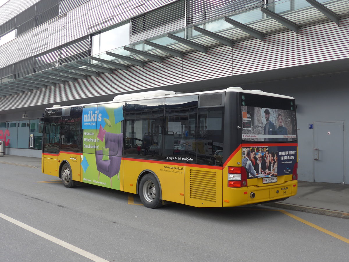 (202'040) - Gessinger, Bad Ragaz - GR 102'391 - MAN/Gppel am 10. Mrz 2019 beim Bahnhof Landquart