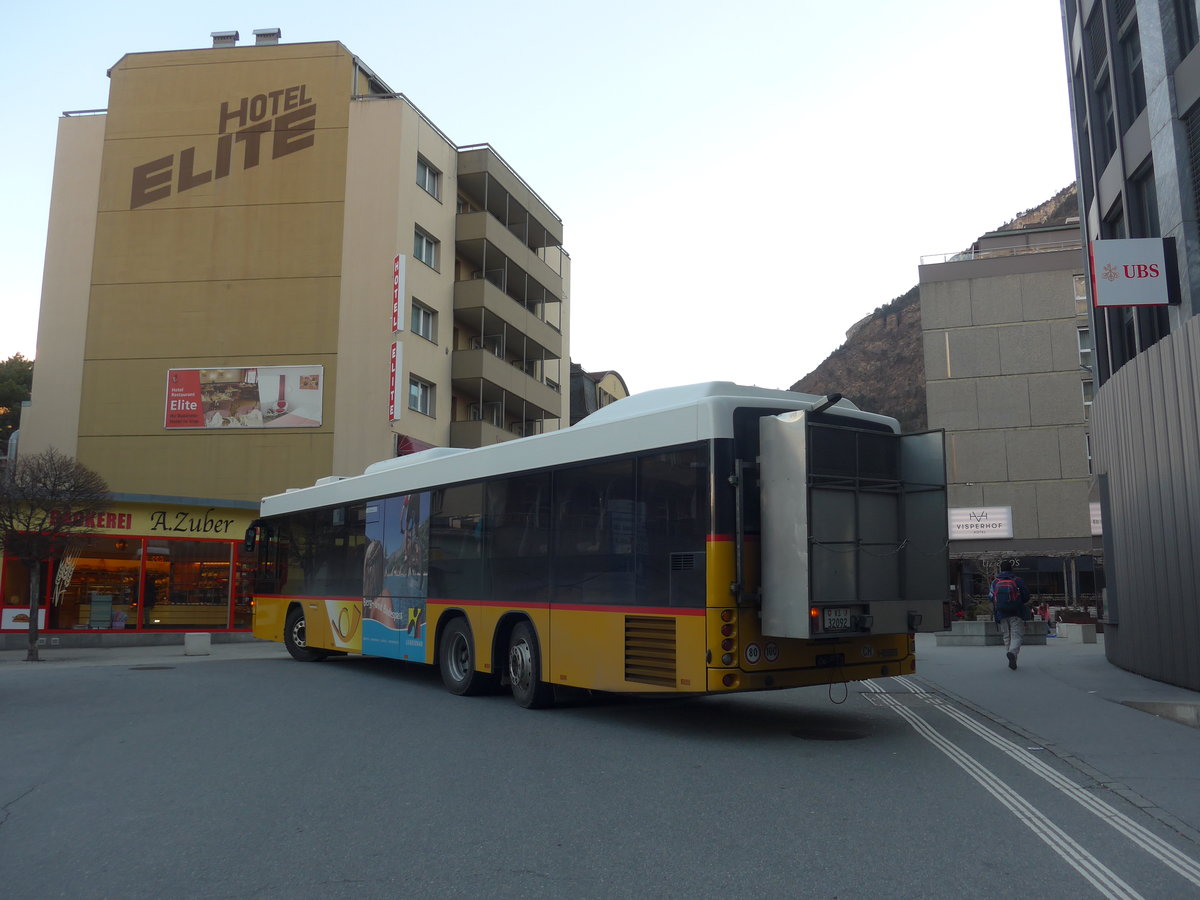 (202'438) - PostAuto Wallis - VS 32'092 - Scania/Hess (ex In Albon, Visp) am 16. Mrz 2019 beim Bahnhof Visp