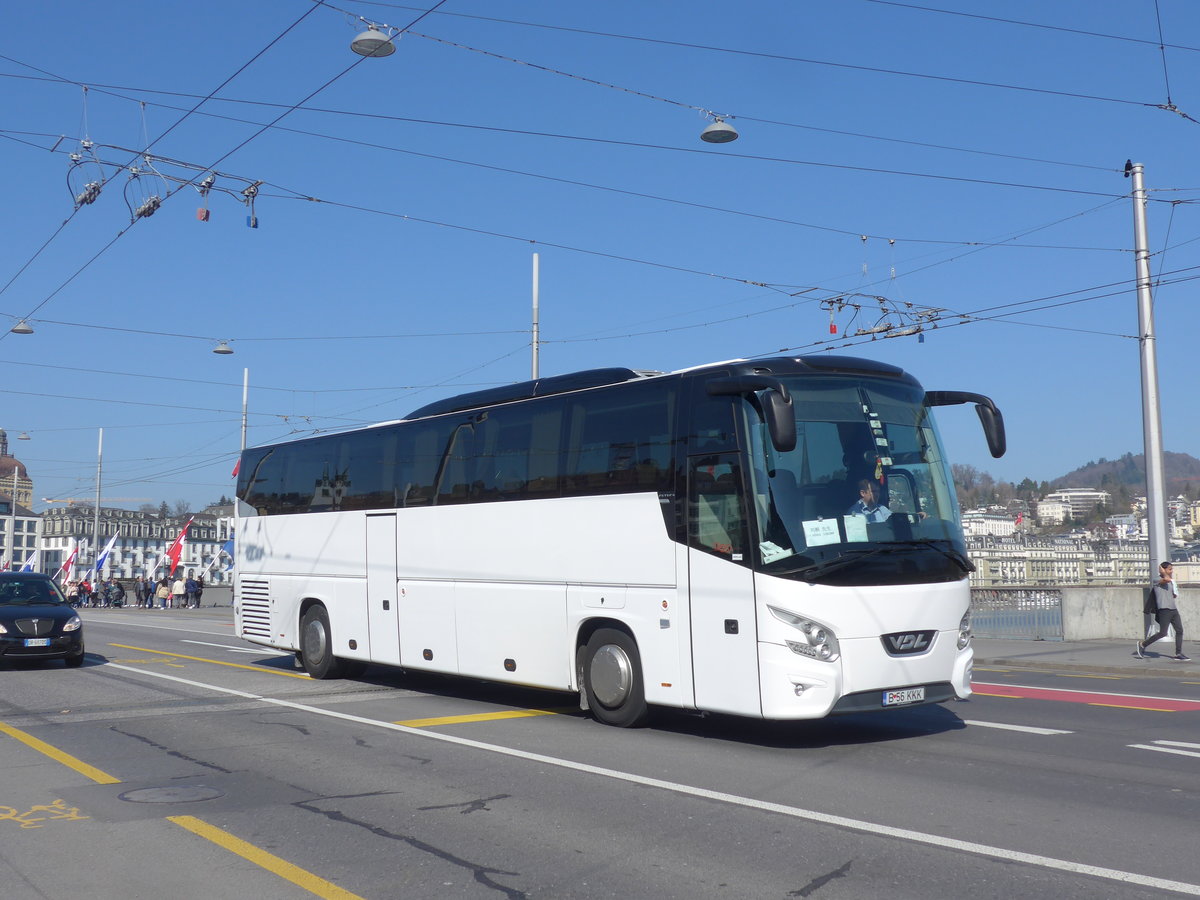 (203'029) - Aus Rumnien: ??? - B 56 KKK - VDL am 23. Mrz 2019 in Luzern, Bahnhofbrcke