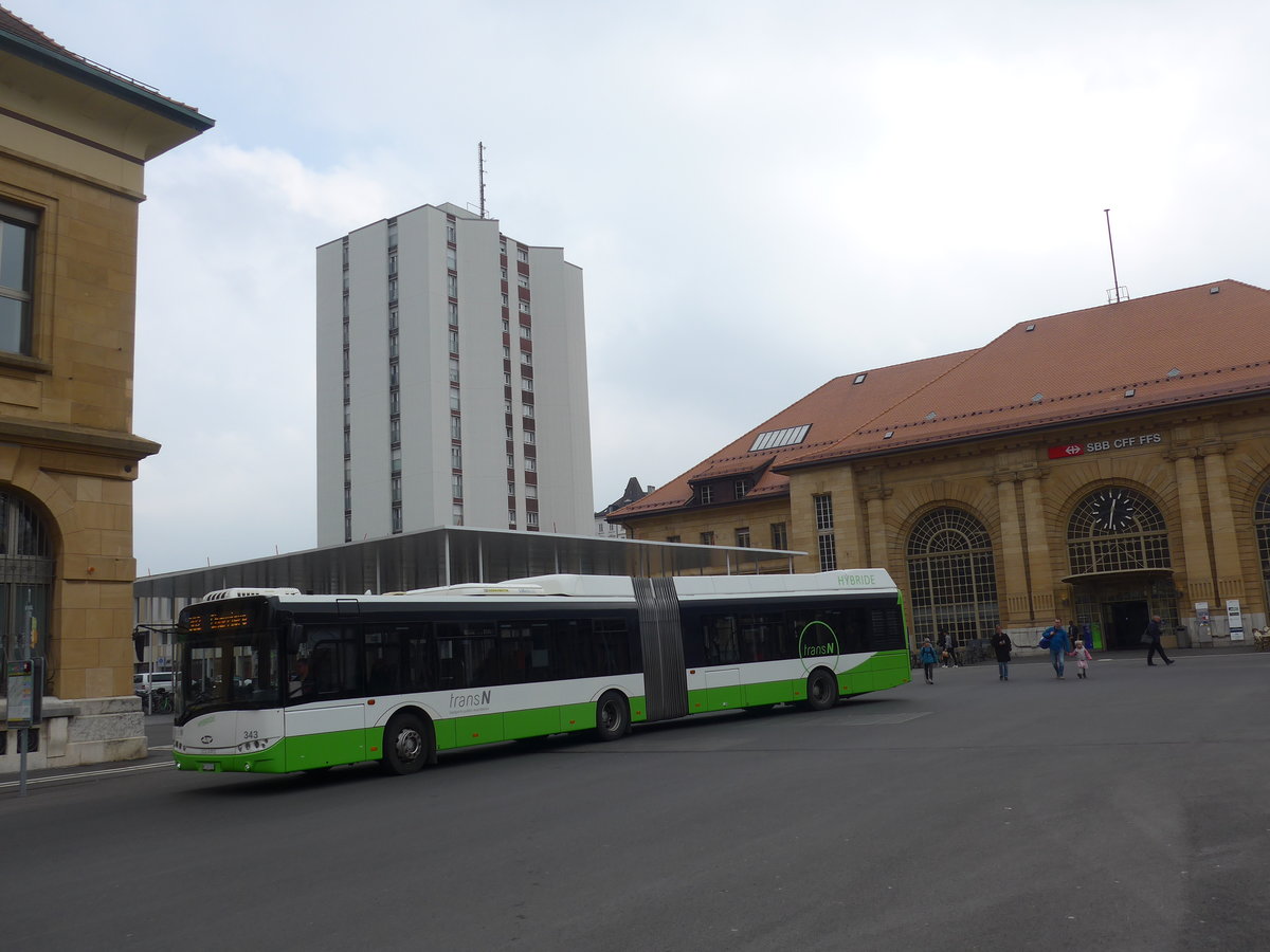 (203'586) - transN, La Chaux-de-Fonds - Nr. 343/NE 145'343 - Solaris am 13. April 2019 beim Bahnhof La Chaux-de-Fonds