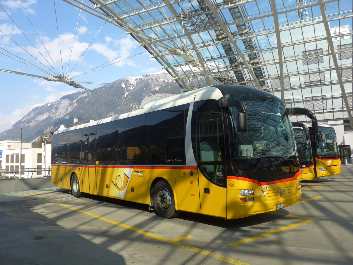 (203'811) - PostAuto Graubnden - GR 162'978 - MAN am 19. April 2019 in Chur, Postautostation