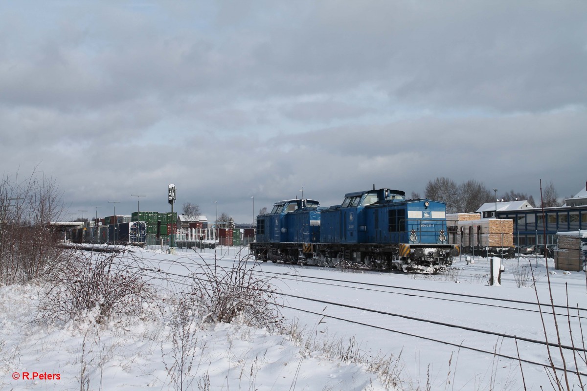 204 031-1 und 012-4 beim Umsetzen in Wiesau. 31.01.15