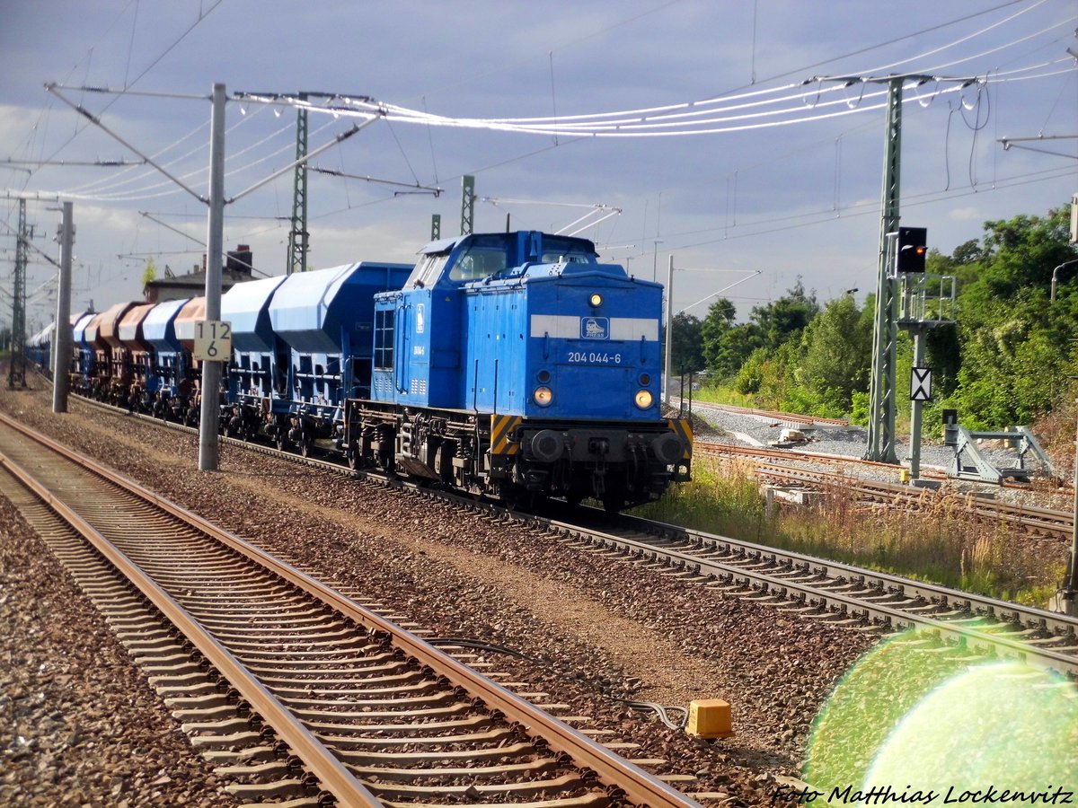 204 044 der PRESS mit 57 Wagen bei der durchfahrt am S-Bahnhof Leipzig Wahren am 9.8.16