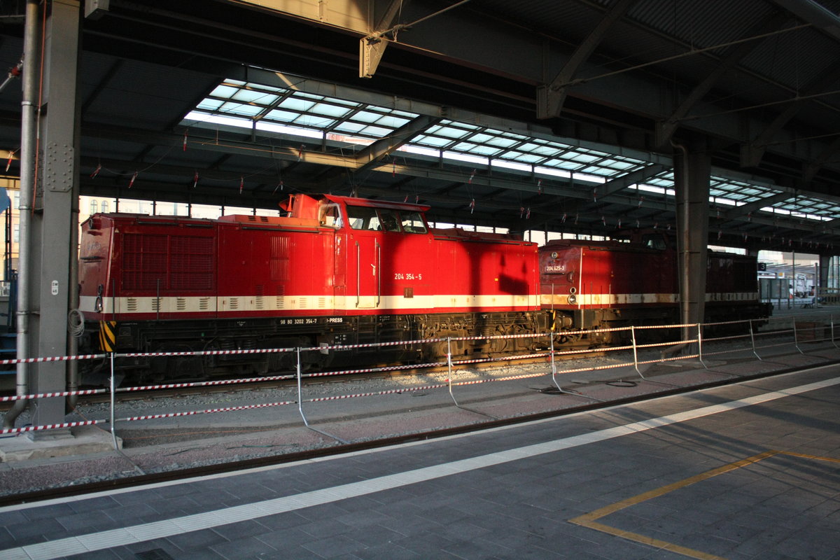 204 354 und 204 425 abgestellt im Bahnhof Halle (Saale) Hbf am 10.9.20