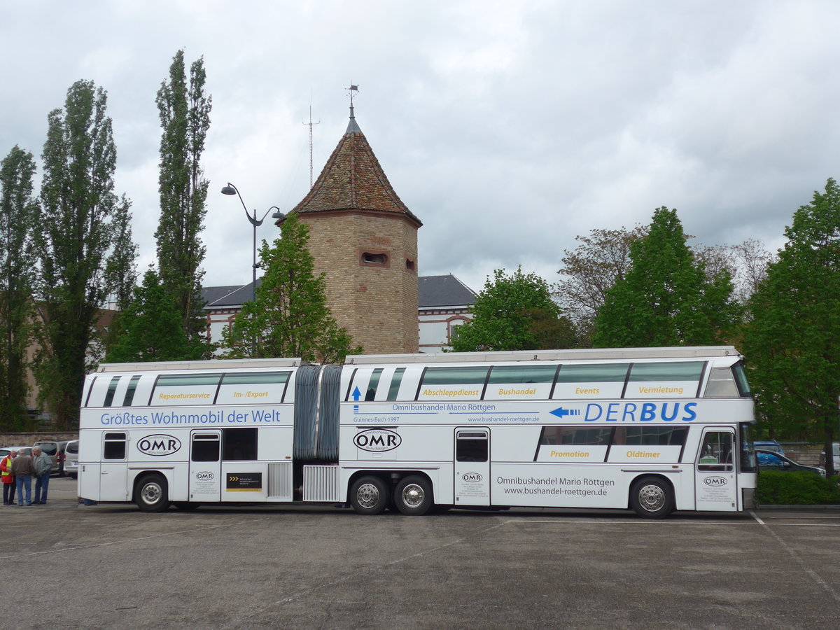 (204'016) - Aus Deutschland: Rttgen, Untersteinach - KU 06'082 - Neoplan am 26. April 2019 in Haguenau, Parkplatz (1997: Grsstes Wohnmobil der Welt)