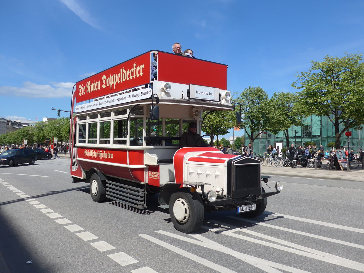 (204'928) - Die roten Doppeldecker, Hamburg - WL-HS 8H - ??? am 11. Mai 2019 in Hamburg, Jungfernstieg