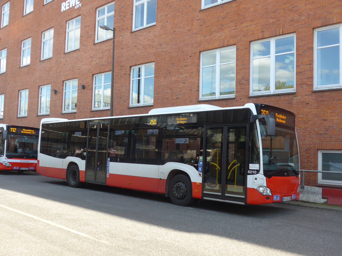 (204'970) - SBG Hamburg - Nr. 8210/HH-SE 535 - Mercedes am 11. Mai 2019 beim Bahnhof Hamburg Altona