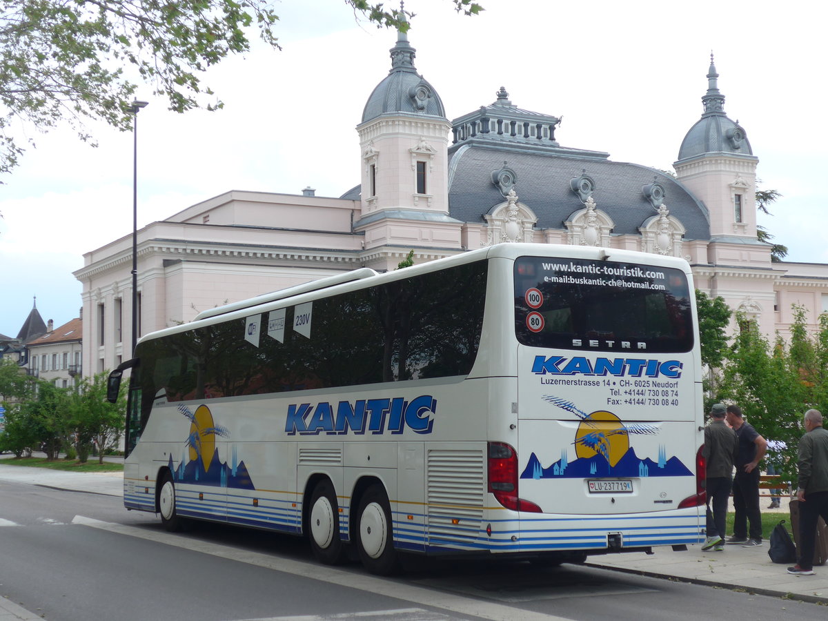 (205'443) - Kantic, Neudorf - LU 237'719 - Setra am 25. Mai 2019 beim Bahnhof Yverdon