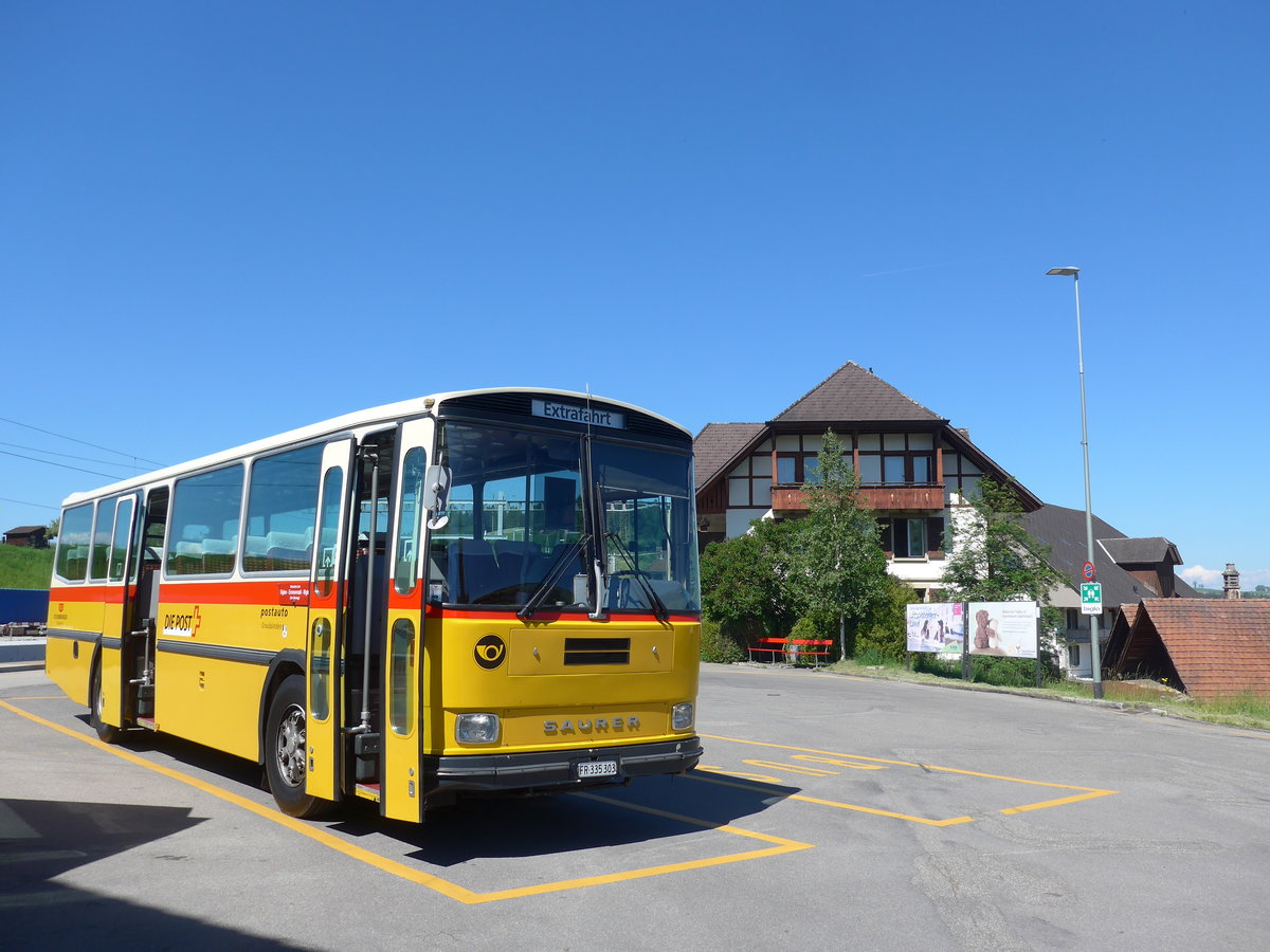 (205'709) - Eichenberger, Bsingen - FR 335'303 - Saurer/R&J (ex Schlapp, Cottens; ex Ruklic, Schaffhausen; ex Heim, Flums; ex Frigg, Zernez; ex P 24'279) am 2. Juni 2019 beim Bahnhof Biglen