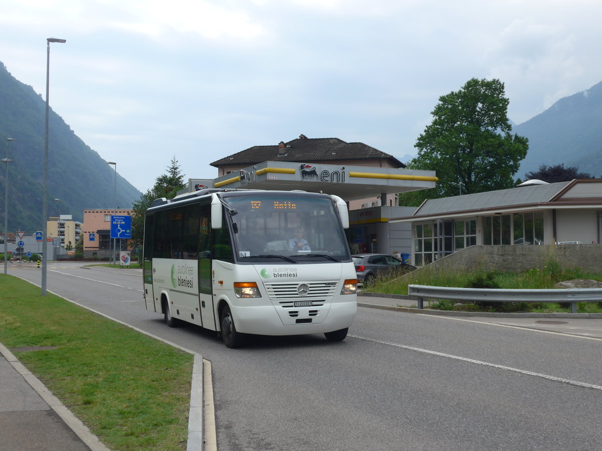 (206'229) - ABl Biasca - Nr. 17/TI 231'017 - Mercedes am 9. Juni 2019 in Biasca, Via Generale Guisan