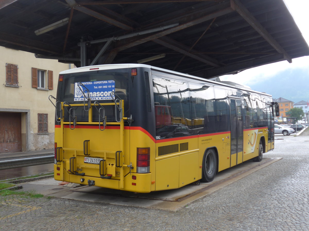 (206'235) - Marchetti, Airolo - TI 241'035 - Volvo am 9. Juni 2019 beim Bahnhof Airolo