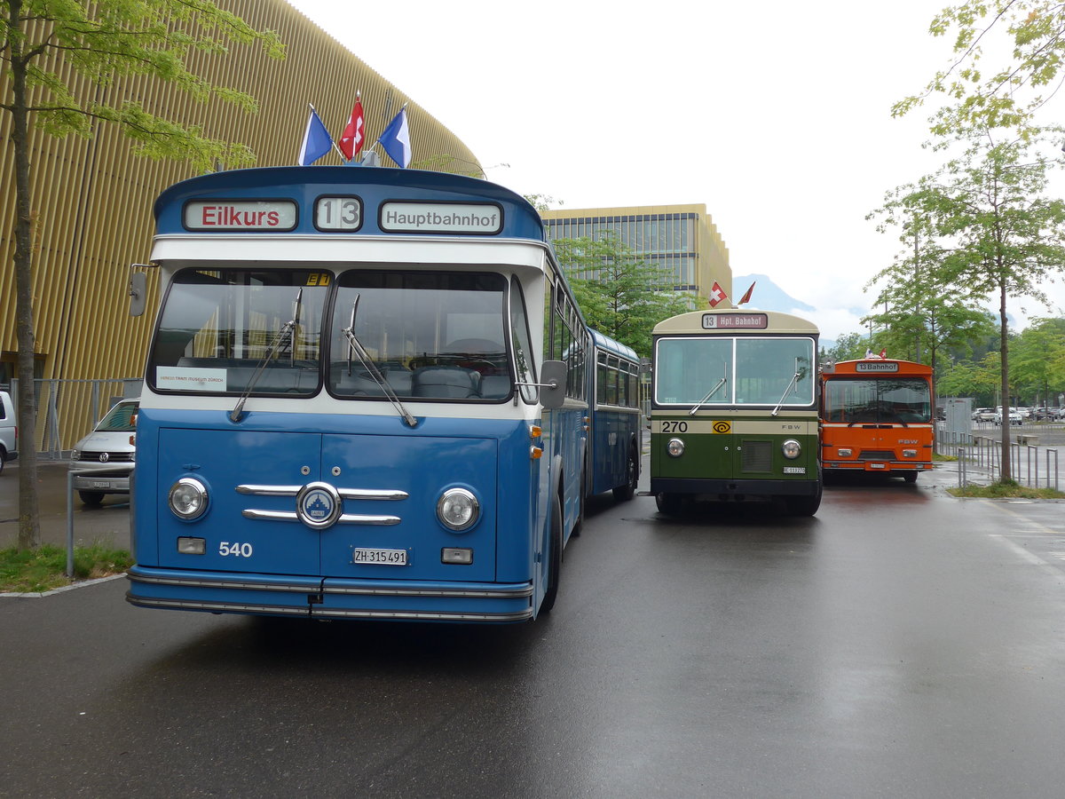 (206'561) - VBZ Zrich (TMZ) - Nr. 540/ZH 315'491 - Saurer/Saurer (ex Nr. 7540; ex Nr. 540) + SVB Bern (Bernmobil historique) - Nr. 270/BE 113'270 - FBW/SWS-Gangloff + ZVB Zug (RWB) - Nr. 35/ZH 797'215 - FBW/Hess am 22. Juni 2019 in Luzern, Allmend